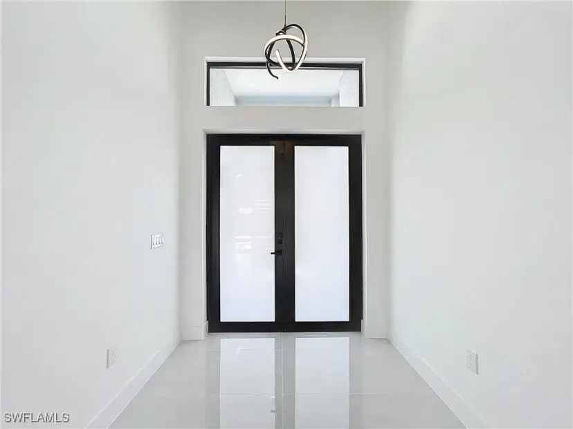 Picture of 1208 NE 9Th Ter, Cape Coral FL 33909