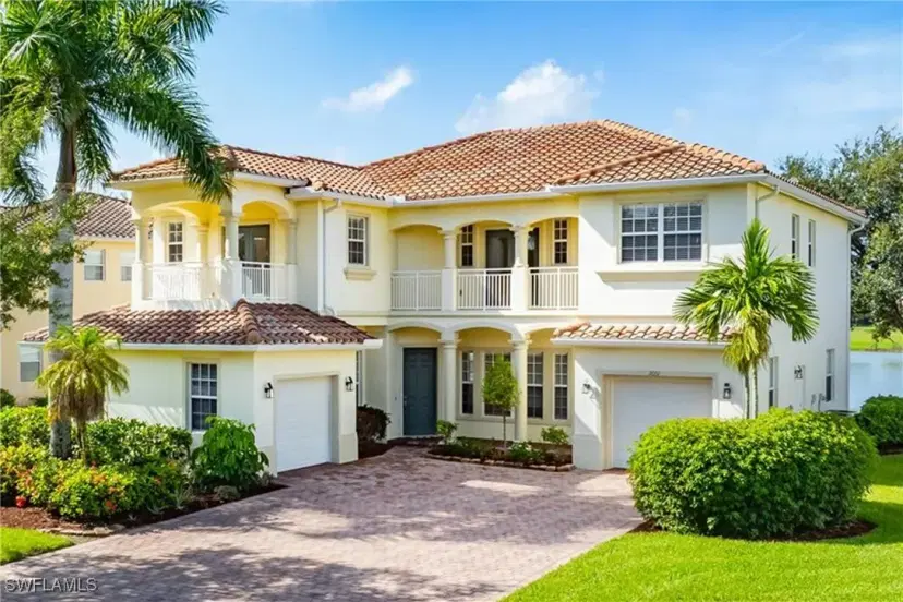 Picture of 2051 Par Dr, Naples FL 34120