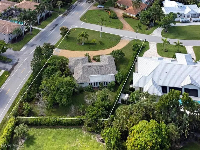 Picture of 717 Rudder Rd, Naples FL 34102