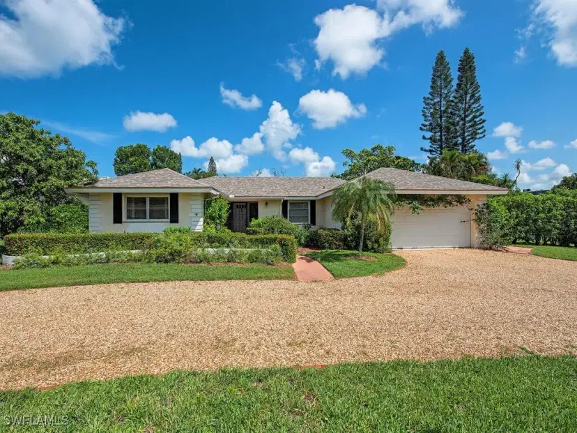 Picture of 717 Rudder Rd, Naples FL 34102