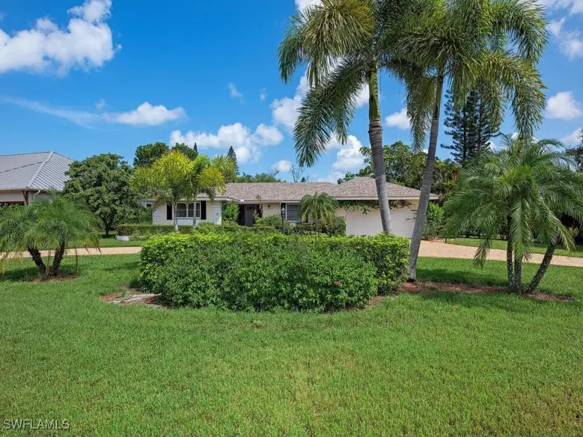 Picture of 717 Rudder Rd, Naples FL 34102