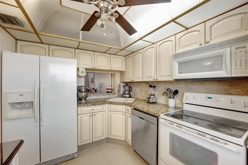 Picture of 3776 Inverrary Boulevard 307R, Lauderhill FL 33319