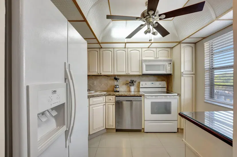Picture of 3776 Inverrary Boulevard 307R, Lauderhill FL 33319