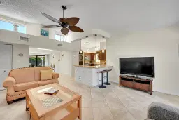 Picture of 228 SW 8Th Avenue, Boynton Beach, FL 33435