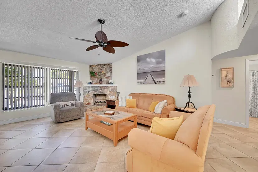 Picture of 228 SW 8Th Avenue, Boynton Beach FL 33435