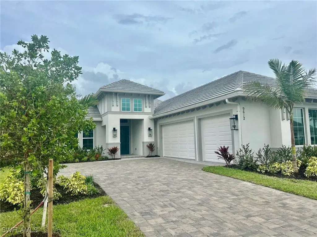 Picture of 9612 Moonflower Ln, Naples, FL 34114