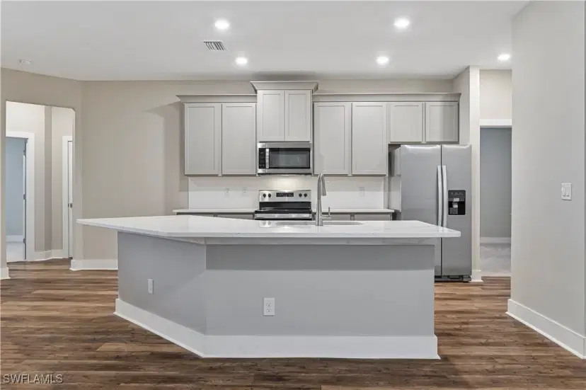 Picture of 710 SW 21St St, Cape Coral FL 33991