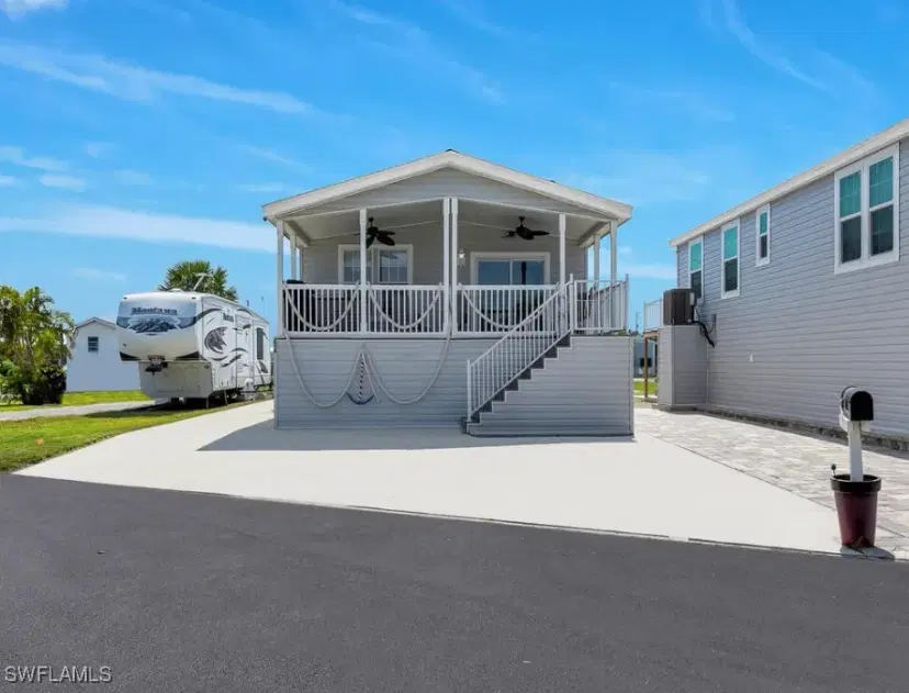 Picture of 54 Oyster Bay Ln, Fort Myers Beach FL 33931