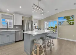 Picture of 54 Oyster Bay Ln, Fort Myers Beach, FL 33931