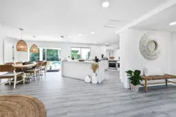 Picture of 646 Park Shore Dr, Naples, FL 34103