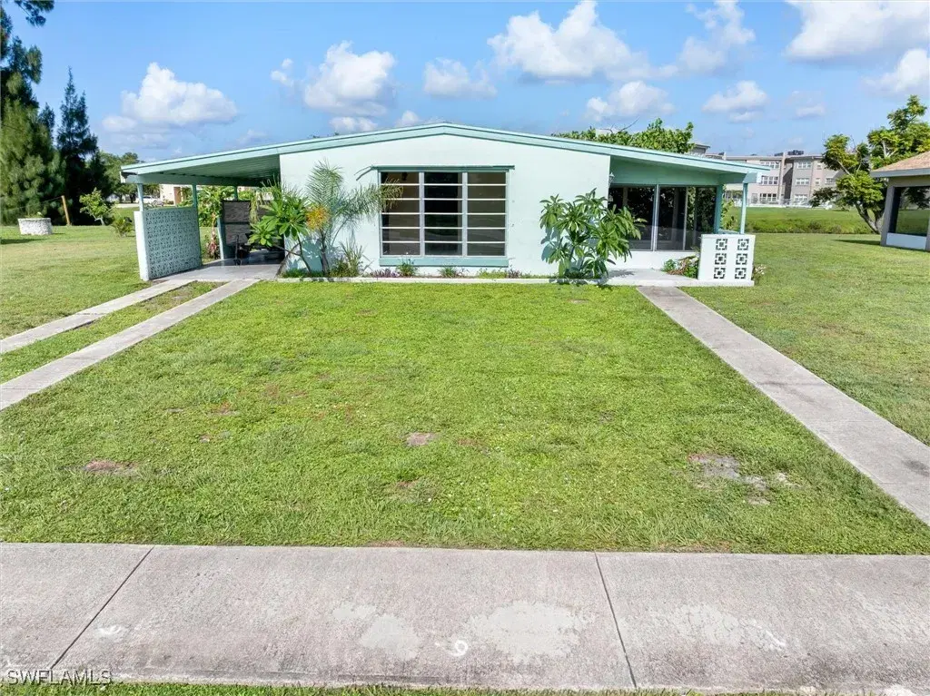 Picture of 3107 Easy St, Port Charlotte, FL 33952