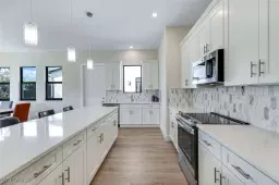 Picture of 5798 Jasper Way 102, Naples, FL 34112