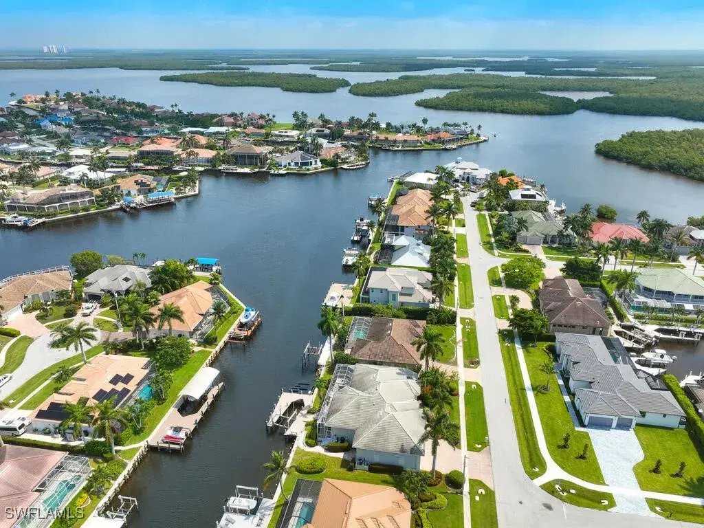 Picture of 140 Starfish Ct, Marco Island, FL 34145