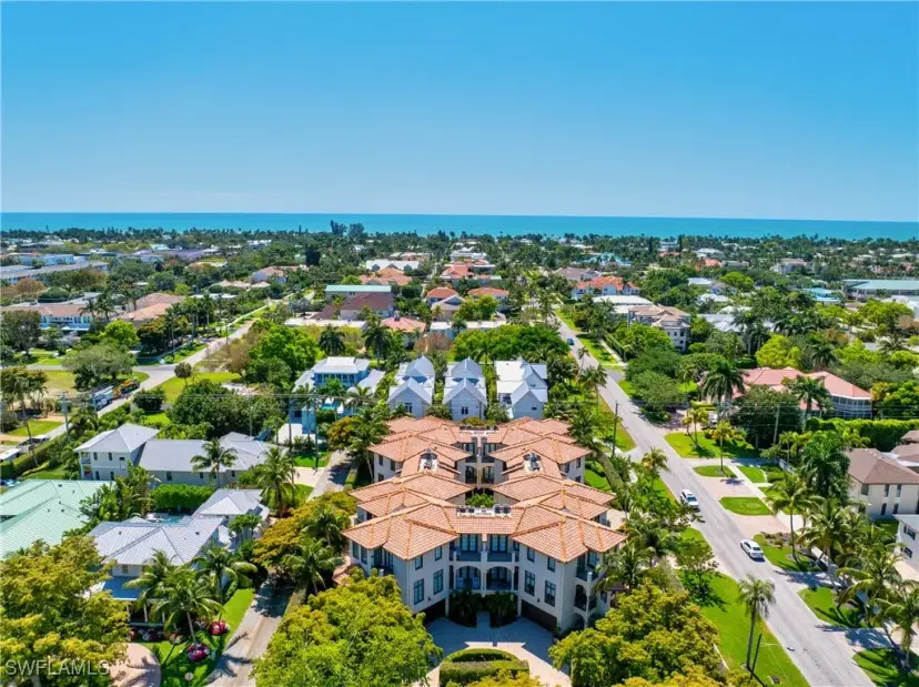 Picture of 680 10Th Ave S C1, Naples FL 34102