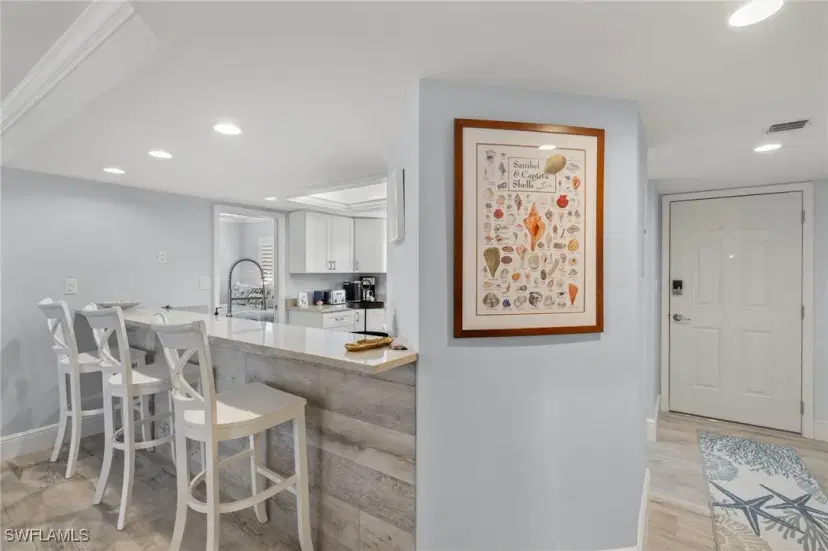 Picture of 1401 Middle Gulf Dr 301N, Sanibel FL 33957