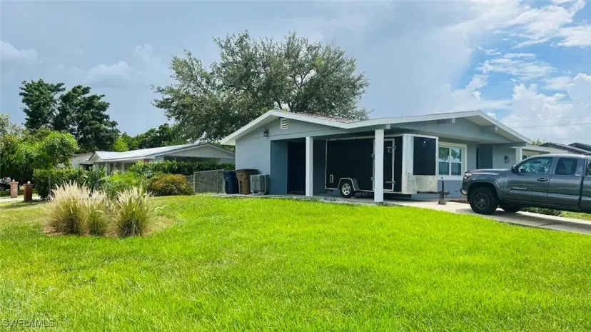 Picture of 4 Palm Blvd, Lehigh Acres FL 33936