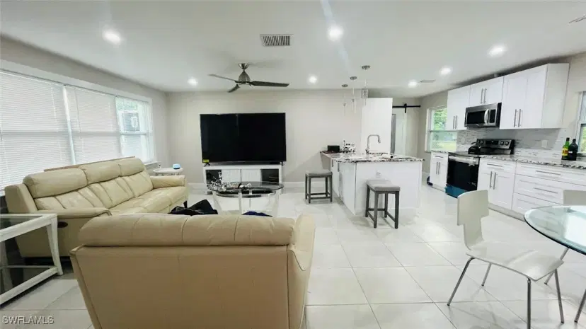 Picture of 4 Palm Blvd, Lehigh Acres FL 33936