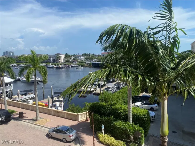 Picture of 450 Bayfront Pl 4402, Naples FL 34102