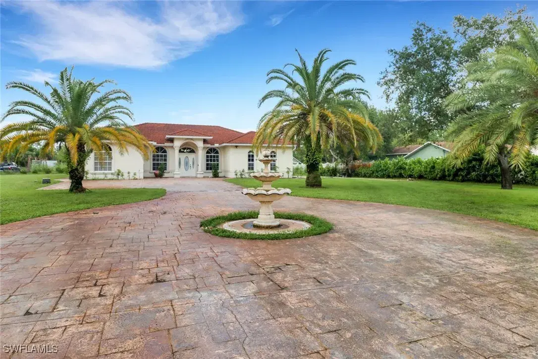 Picture of 3711 4Th Ave Se, Naples, FL 34117