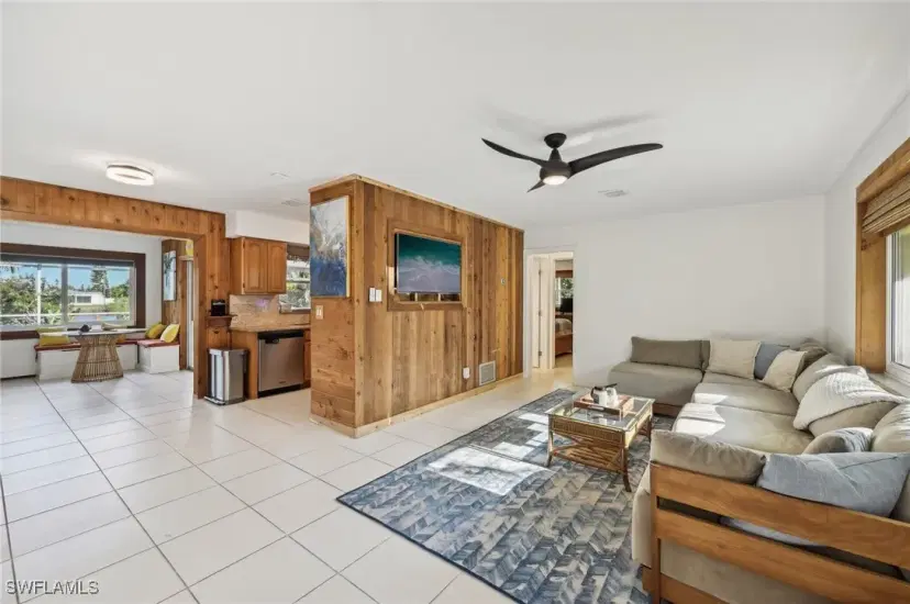 Picture of 1248 Jefferson Dr, Englewood FL 34224