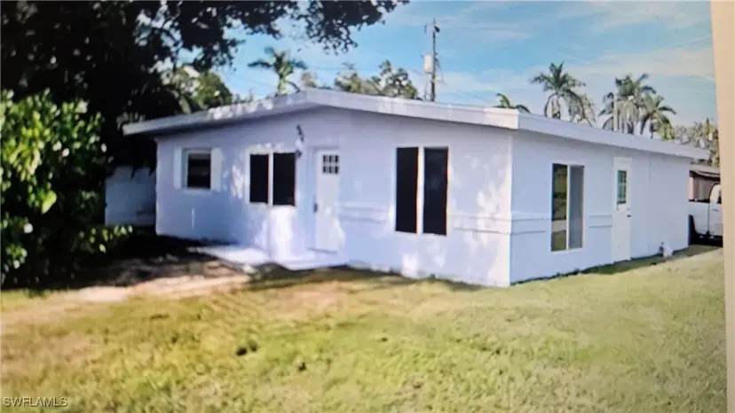 Picture of 92 Oak St, North Fort Myers FL 33903