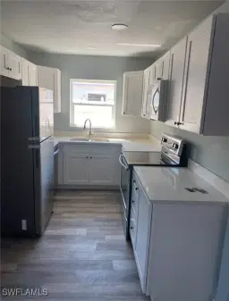 Picture of 92 Oak St, North Fort Myers, FL 33903