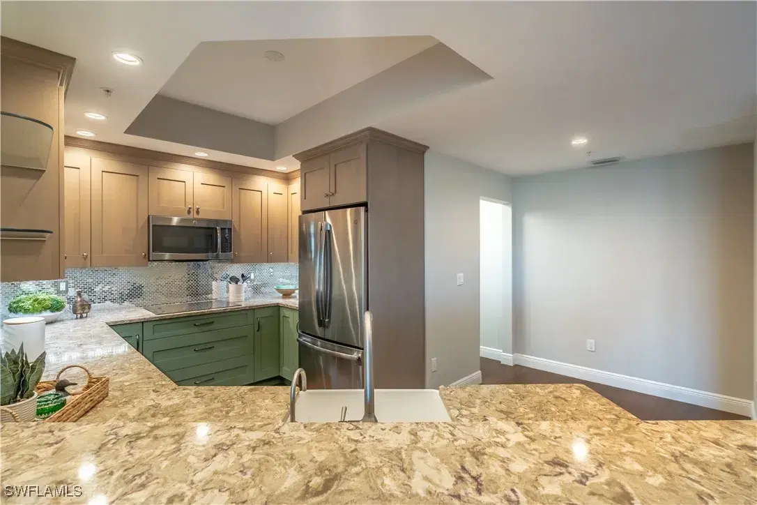 Picture of 1001 Arbor Lake Dr 607, Naples, FL 34110