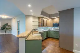 Picture of 1001 Arbor Lake Dr 607, Naples, FL 34110