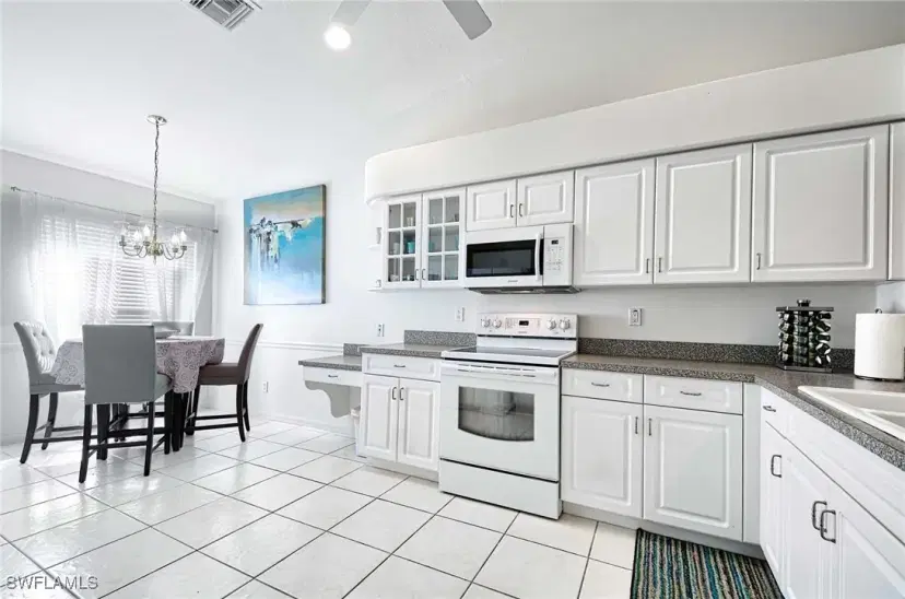 Picture of 8535 Ibis Cove Cir M661, Naples FL 34119