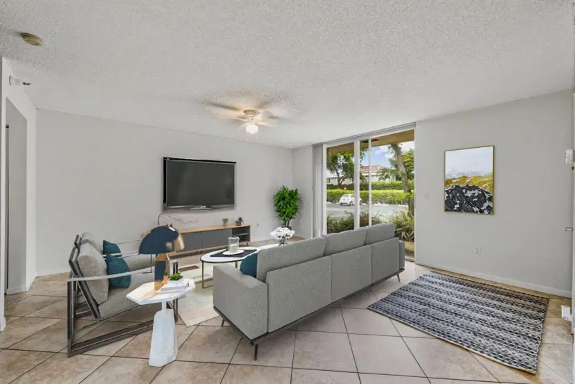 Picture of 140 Yacht Club Way 109, Hypoluxo FL 33462