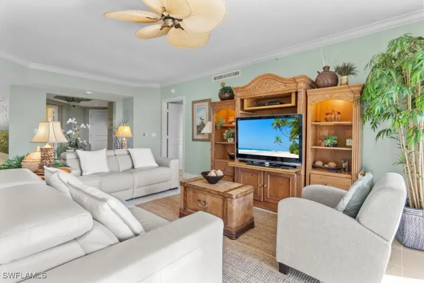 Picture of 1060 Borghese Ln 205, Naples FL 34114