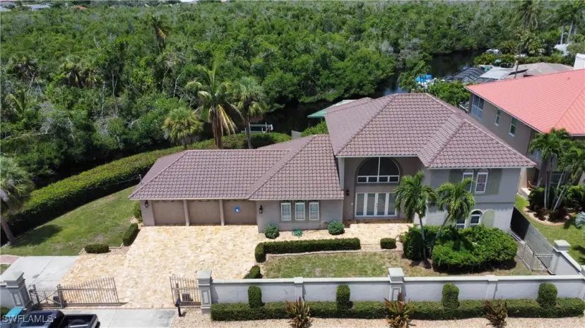 Picture of 14370 Mcgregor Blvd, Fort Myers FL 33919