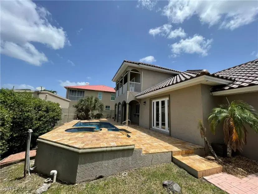 Picture of 14370 Mcgregor Blvd, Fort Myers FL 33919