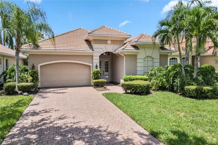 Picture of 6817 Bent Grass Dr, Naples FL 34113