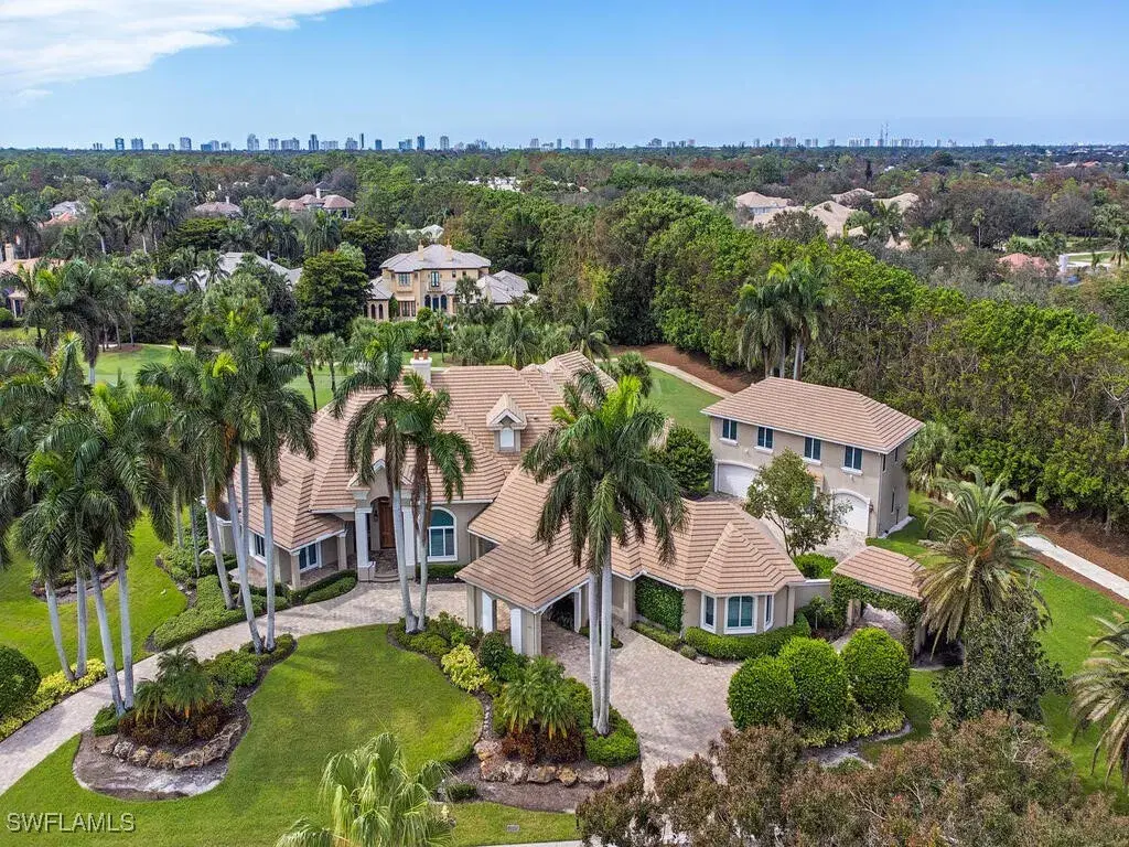 Picture of 2835 Silverleaf Ln, Naples, FL 34105