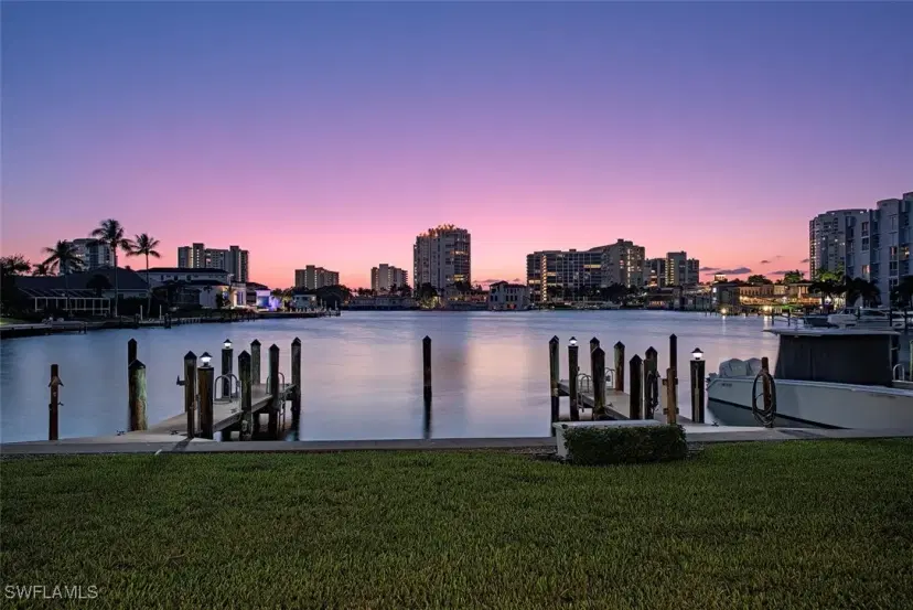 Picture of 400 Park Shore Dr 102, Naples FL 34103