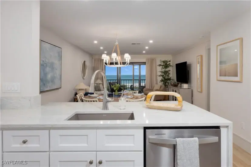 Picture of 1785 Middle Gulf Dr A302, Sanibel FL 33957