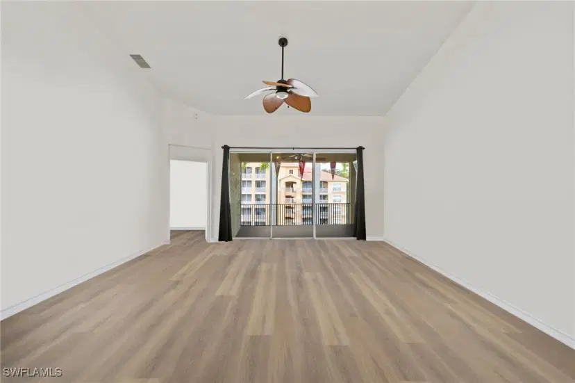 Picture of 8521 Oakshade Cir 421, Fort Myers FL 33919
