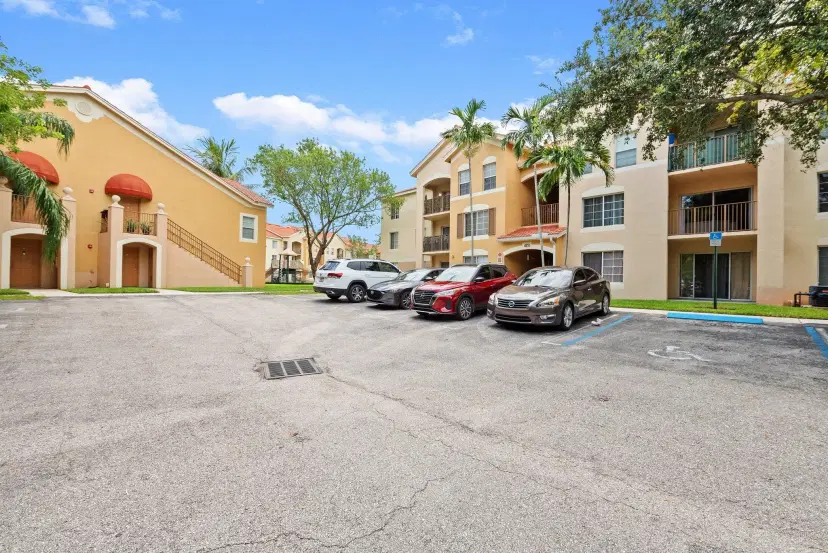 Picture of 4151 San Marino Blvd 302, West Palm Beach FL 33409