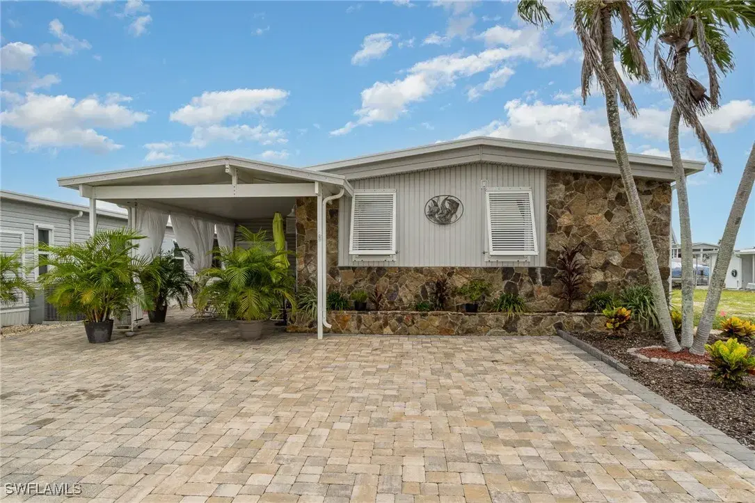 Picture of 17831 Eglantine Ln, Fort Myers Beach, FL 33931