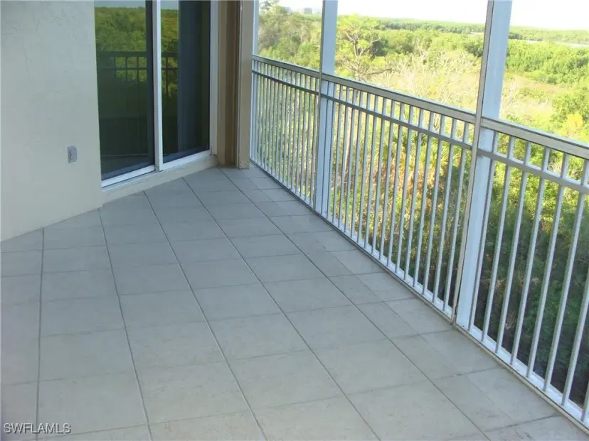 Picture of 1001 Arbor Lake Dr 203, Naples FL 34110