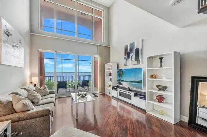 Picture of 2745 1St St 104, Fort Myers FL 33916