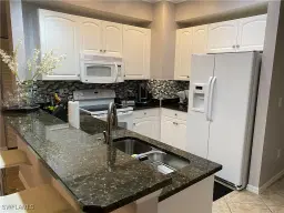 Picture of 1107 Winding Pines Cir 204, Cape Coral, FL 33909