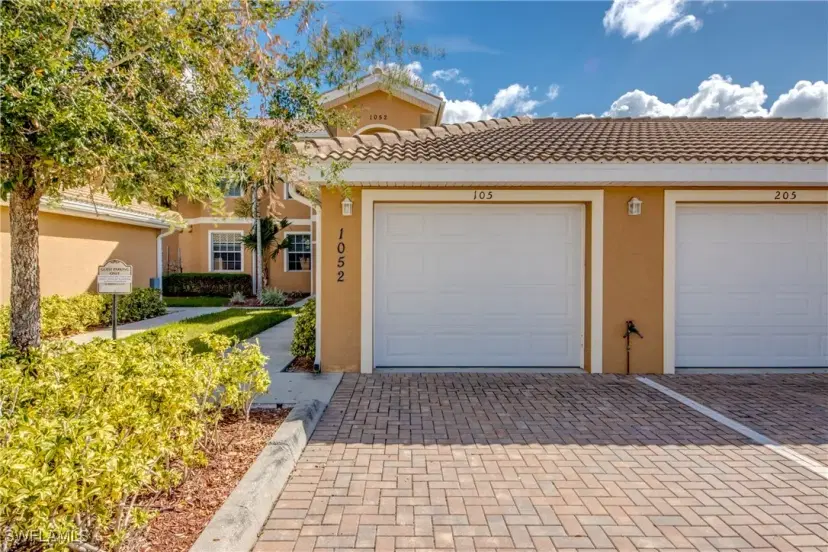 Picture of 1052 Winding Pines Cir 105, Cape Coral FL 33909