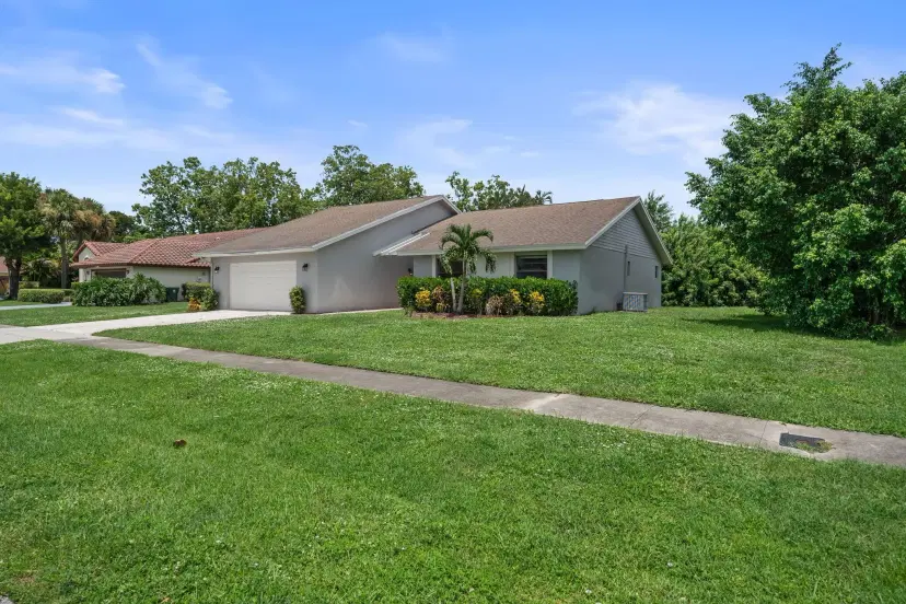 Picture of 11371 Torchwood Court, Wellington FL 33414