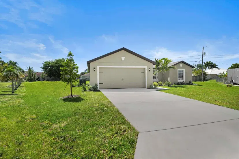 Picture of 2562 SE Kaycee Ct, Port St Lucie FL 34952