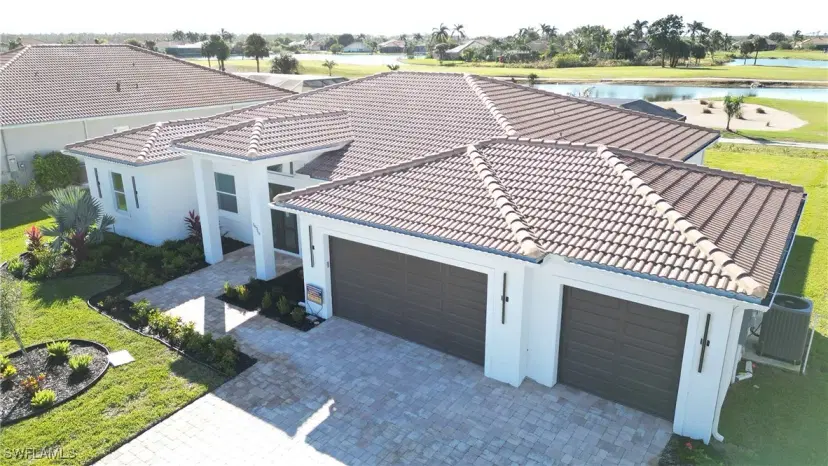 Picture of 18716 Ensenada Dr, Naples FL 34114