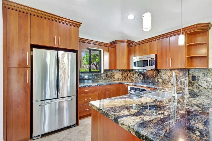 Picture of 908 Club Drive Drive 908, Palm Beach Gardens FL 33418