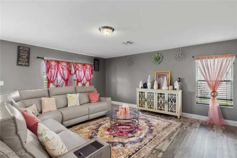 Picture of 10365 Canal Brook Ln, Lehigh Acres FL 33936