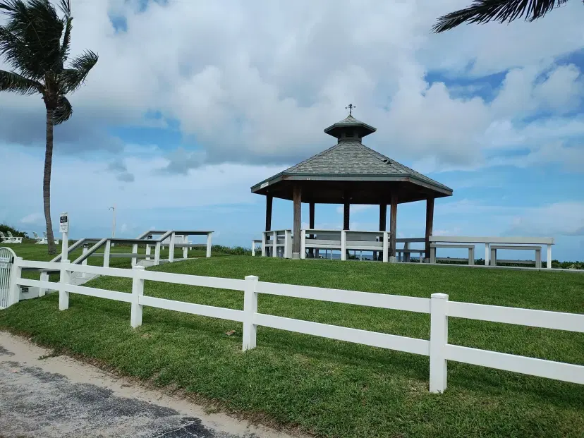 Picture of 5505 N Ocean Boulevard 8-204, Ocean Ridge FL 33435